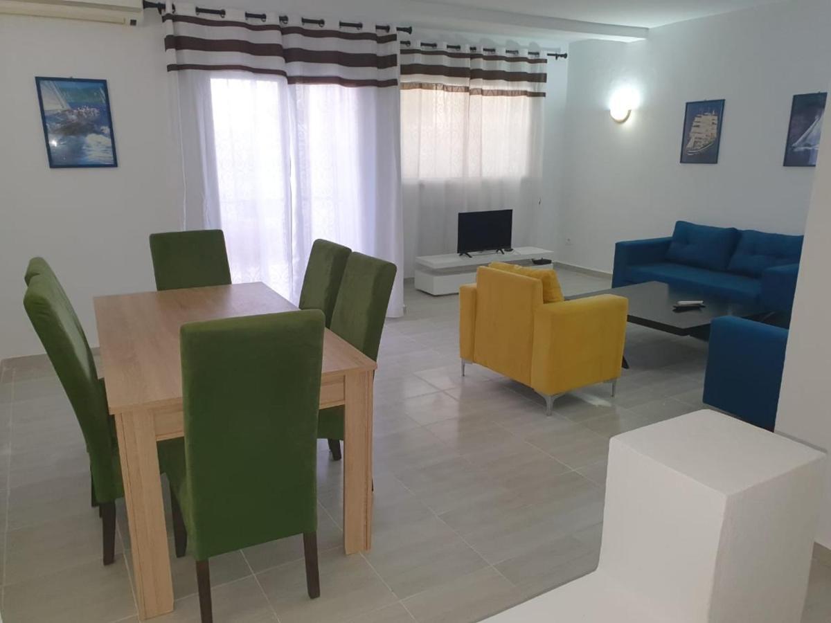 Appartement Au Centre De Marsa Ville La Marsa Luaran gambar